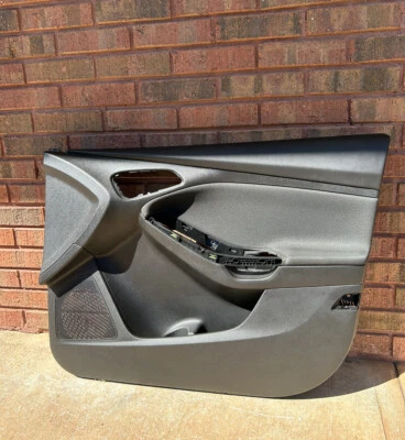 Cubierta de tarjeta panel de puerta delantera derecha Ford Focus ST 13-16 2013-2016 (7899) 78D Foto 1 de 4