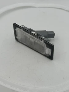 OEM 11-16 Hyundai Rear Trunk Right Side License Plate Light Lamp 92502-1M4 - Picture 1 of 5