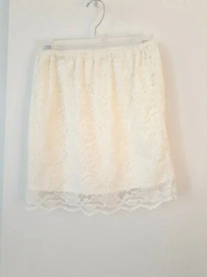  Minifalda de encaje color crema pequeña delicada juniors dulce elegante con forro Foto 1 de 4