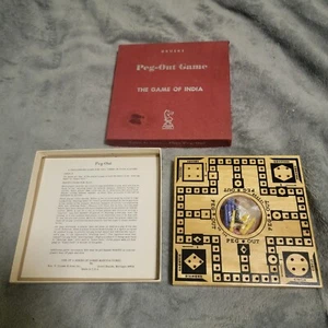 NUEVO EN CAJA 1967 Drueke Peg-Out Juego El Juego de la India Juego de Mesa Clavijas y Dados De Colección - Imagen 1 de 7