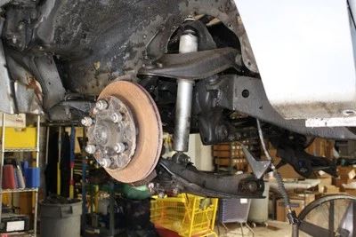 87-93 Mazda B-2600 Passenger Right Front Suspension Assembly - Image 1 of 4