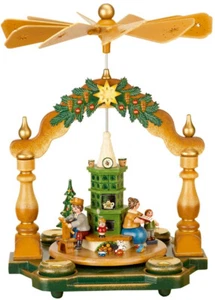 Hubrig Weihnachtspyramide Großmutter´s Weihnachtsstube Kerzen/Teelicht #102h0006 - Picture 1 of 1