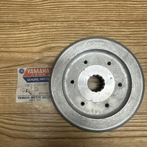 OEM YAMAHA YZ250 1977-1978 CLUTCH BOSS 1W3-16371-00-00 - Picture 1 of 6