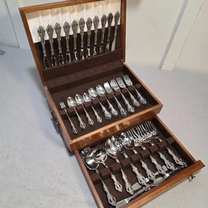 Juego de 64 piezas de cubiertos de acero inoxidable Oneida Michelangelo Heirloom Cube Mark con cofre - Imagen 1 de 19