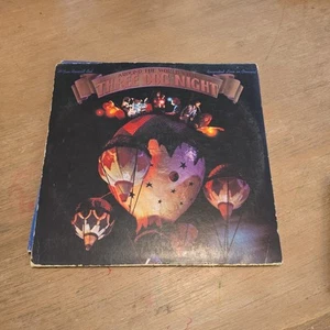 THREE DOG NIGHT Around The World With IPP-93081B JAPAN 2LP 061az30 - Picture 1 of 11
