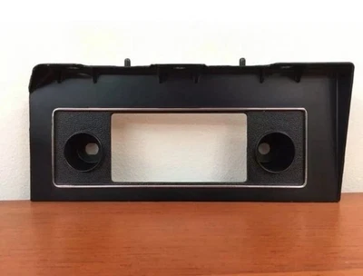 NUEVO EN STOCK 1974 1975 1976 1977 74 75 76 77 FORD MAVERICK GRABBER RADIO BISEL TABLERO FRONTAL Foto 1 de 3