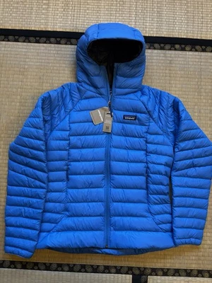 NEW PATAGONIA Women 800 Down Hoody Sweater Jacket Vessel Blue M Medium NWT - Image 1 of 4