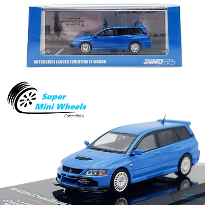 Vagón INNO64 1:64 Mitsubishi Lancer Evolution IX azul Foto 1 de 4