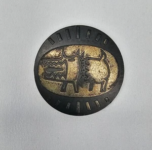 World POG Federation 1994 Kini PogPourri plástico golpeador perro negro oro WPF #28 - Imagen 1 de 2