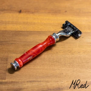 Rasierer made in FRANCE MRed EDELHARZ ROT kompatibel mit Gillette MACH3 Klinge - Picture 1 of 1