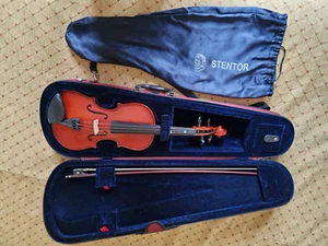 Three quarter size violin by Stentor with bow and hard case - Picture 1 of 10