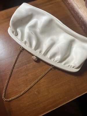 Bolso sin asas de cuero sintético plisado formal blanco de colección años 60 para mujer con cierre de bellota Foto 1 de 4