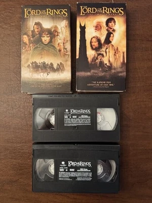 The Lord of the Rings VHS Lot - fellowship of the ring and The two towers. - Image 1 of 2