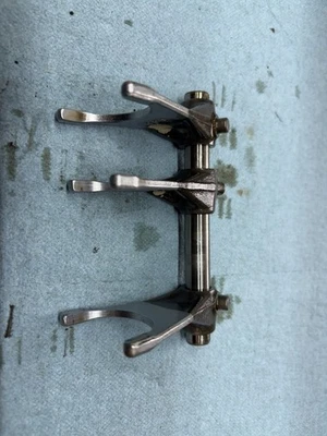 Horquillas de cambio de transmisión de motor Honda CBR250R 2012 CBR 250 Foto 1 de 3