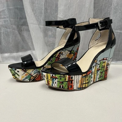 "Sandalias de cuña Nine West de charol negro talla 6M tacón de 4""" Foto 1 de 4