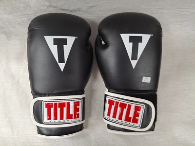 Guantes de Boxeo Title 14oz Clásicos Blanco y Negro Guantes Clásicos B Foto 1 de 4