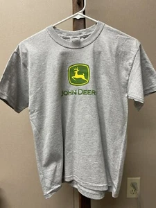 Youth Boys John Deere Logo Emblem T-Shirt Heather Grey Sz Small 6-8 - Picture 1 of 3