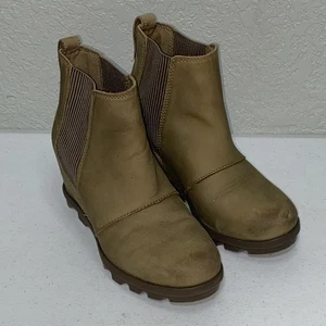Sorel Boots Women Sz 6 Joan Of Artic Wedge Chelsea Sage Green Leather NL3022-240 - Picture 1 of 9