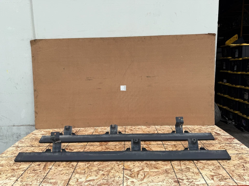 FORD BRONCO 21-25 OEM 4DOOR ROCK РЕЛЬСЫ ПОДНОЖКИ В СБОРЕ - Изображение 1 из 4