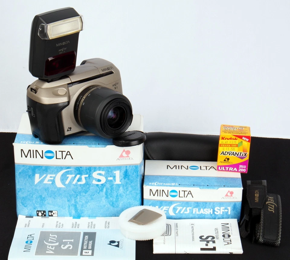 NMIB Minolta Vectis S-1 APS Film AF SLR c/w 28-56mm f/4-5.6 V Lens & Flash Kit - Image 1 of 4