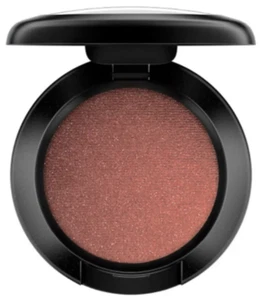 M A C Cosmetics -- Eye Shadow -- Antiqued Veluxe Pearl - Picture 1 of 10