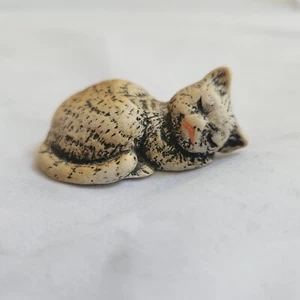 Sleeping Cat Figurine Curled Calico Kitten Peach Lips, Arts in Stone Holland? - Picture 1 of 7