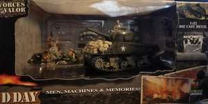Unimax Forces of Valor 1:32 U.S. M4A3 Sherman Tank, Normandia 1944 come nuovo - Foto 1 di 11