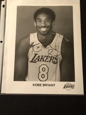 2002 Los Angeles Lakers Kobe Bryant Signed Autograph Photo Letter Authentication - Image 1 of 4