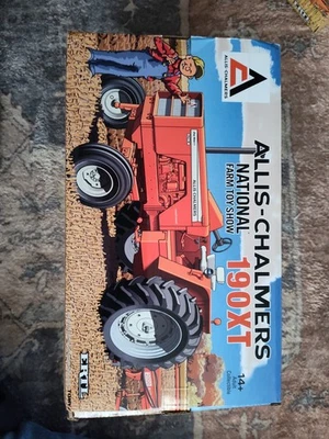 Трактор Ertyl Allis Chalmers 190xt 2020 National Farm Toy Show - Изображение 1 из 3