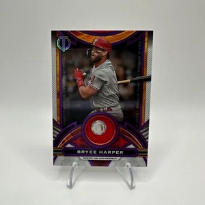 2023 Topps Tribute Bryce Harper SOA-BH Estampilla de Aprobación Reliquia 14/50 Púrpura SP - Imagen 1 de 2
