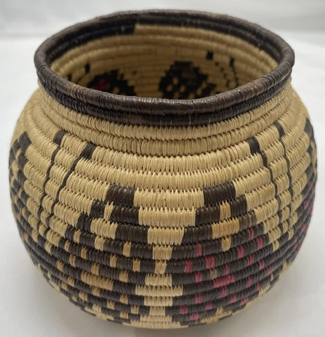 Choco Woven Basket of the Darien Indians (Red & Yellow Butterflies) 4.5" H x 6" Cover
