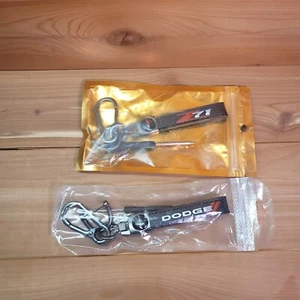 Chevrolet Z71 y Dodge Llavero Cuero Genuino Lote de 2 Destornilladores Llave Coche Nuevo - Imagen 1 de 6