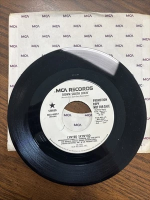 LYNYRD SKYNYRD Down South Jukin DJ PROMO 45 7" Record Vinyl Records - Image 1 of 4