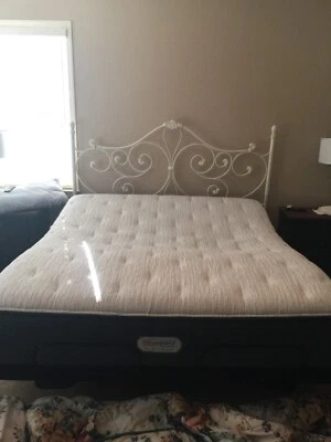 Ultimate Comfort Simmons BeautyRest CA King plush mattress & base with remote - Image 1 of 3