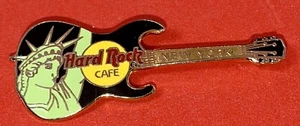 Hard Rock Cafe New York Freiheitsstatue Gitarre Pinback Pin - Bild 1 von 3