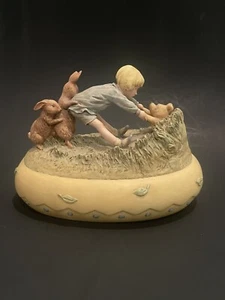 Charpente Winnie The Pooh Music Box Plays "Whinnie The Pooh" (Read Description) - Picture 1 of 10