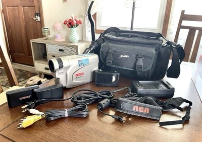 RCA AutoShot CC6262 Steady Pix Camcorder Kit, Tested & Works - Image 1 of 4