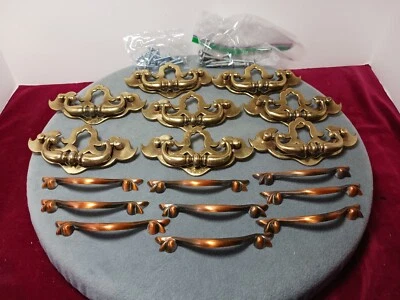 17 TIRADORES DE CAJÓN VINTAGE KBC - 3" CTRS CON TORNILLOS 8 LATÓN Y 9 COBRE ASPECTO. Foto 1 de 4