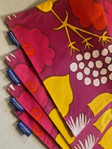 Marimekko for Target Rectangular Mod Floral Placemat Reversible Set of 4 - Picture 1 of 6