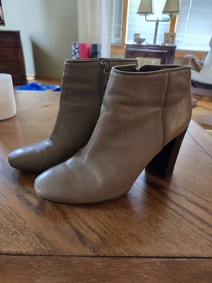 Botines Tory Burch Fango Bowie de cuero gris topo 8,5  Foto 1 de 4