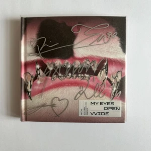 MEOVV 1ST EP MY EYES OPEN VVIDE GRILL ALL MEMBER HAND SIGNED AUTOGRAPHED ALBUM - Picture 1 of 15
