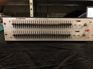 Klark Teknik DN360 31Band EQ - Picture 1 of 3