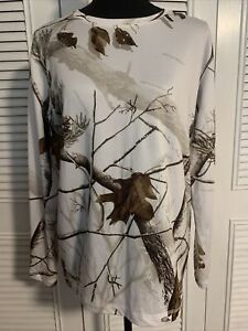 Realtree long sleeve uv blocking/ thinsulate  shirt size L Bust Measures 20”