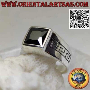 Anello in Argento 925‰ spinello quadrato e greche incise sui lati.. - Foto 1 di 6