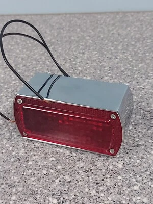 Conjunto de luces traseras cromadas para moto factor V Foto 1 de 4