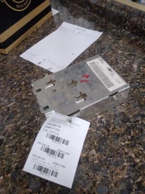 Módulo de control electrónico ECM del motor ID 1226930 compatible con 83-85 ELDORADO 912710 Foto 1 de 4