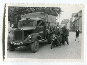 Privat-Foto 7x10 cm,Wirges,LKW,Lastwagen,Motorrad nach Bendorf um 1940 - Picture 1 of 2