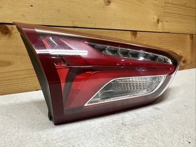 Chevrolet Malibu 2019-2025 luz trasera interior lateral izquierda luz trasera LED OEM Foto 1 de 4