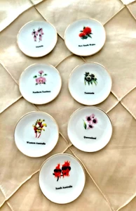 7 x mini plates Australian State flowers. Bone china - Picture 1 of 7
