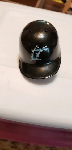 FLORIDA MARLINS  MLB  BATTING  #227  POCKET PRO HELMET RIDDELL BASEBALL Cover